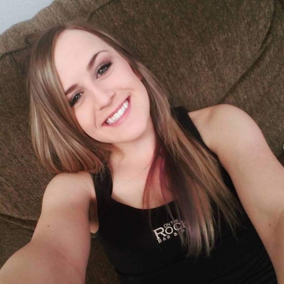 Profile Picture of Donnalee Osko (@donnaleeosko) on Poshmark