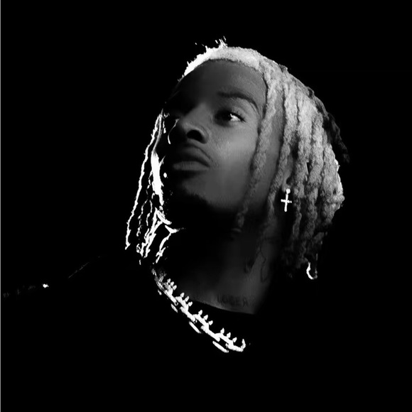 Profile Picture of Chris Gutierrez (@chrisgutierr613) on Poshmark