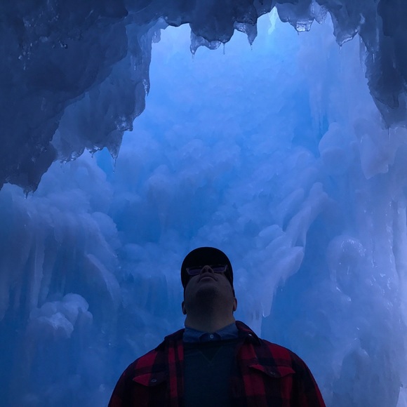 Profile Picture of Anthony Dugarte (@hollyvvoodheavy) on Poshmark