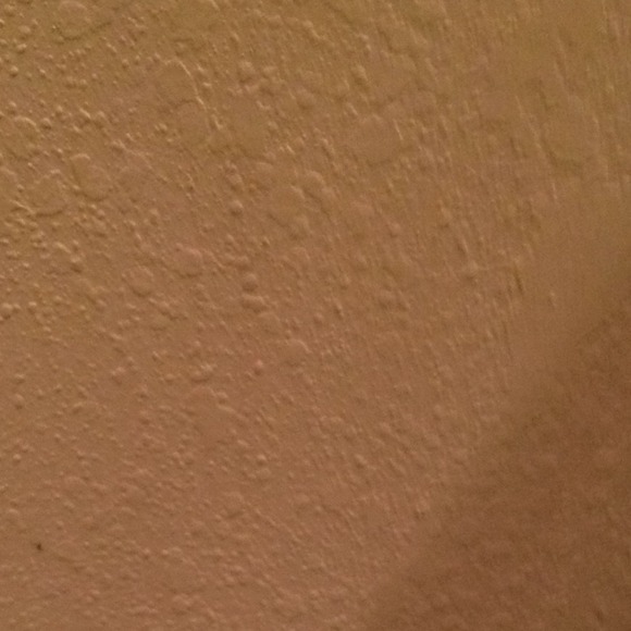 Profile Picture of Kim Curllar (@kimberlyyy00) on Poshmark