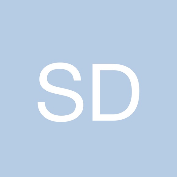 Profile Picture of Sophia Dawicki (@sophiadawicki) on Poshmark