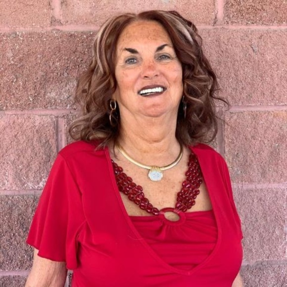 Profile Picture of Frandlynn m. Wyrick (@frandlynnwyrick) on Poshmark