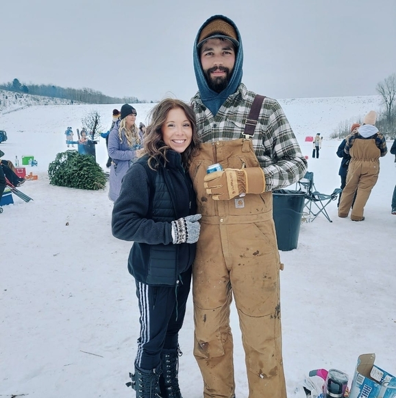 Profile Picture of Stephanie Olsem (@olsemsr) on Poshmark