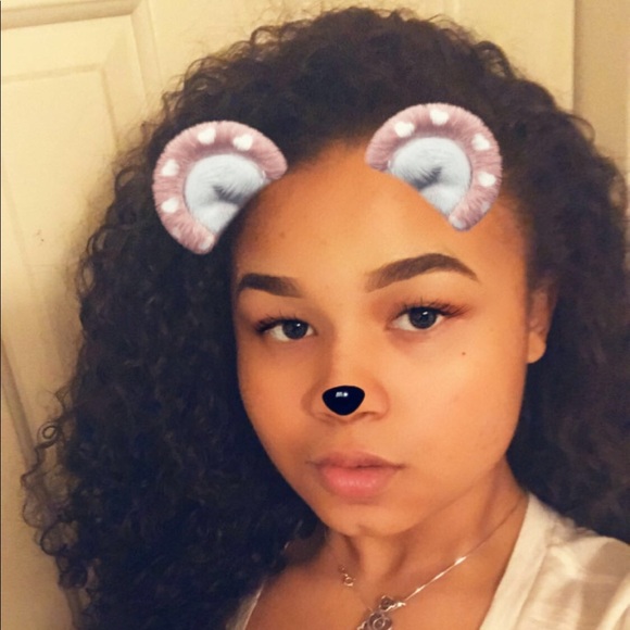 Profile Picture of Ivana Manning (@iconic_ivana) on Poshmark
