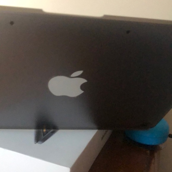 Profile Picture of Monique Paul (@liampaul02) on Poshmark