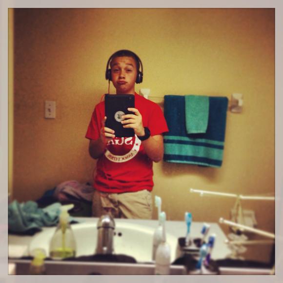 Profile Picture of Garrett Forro (@gforro703) on Poshmark