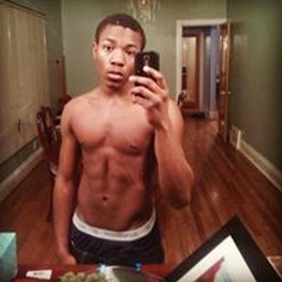 Profile Picture of Ben Burkley (@love_n_lust72) on Twitter