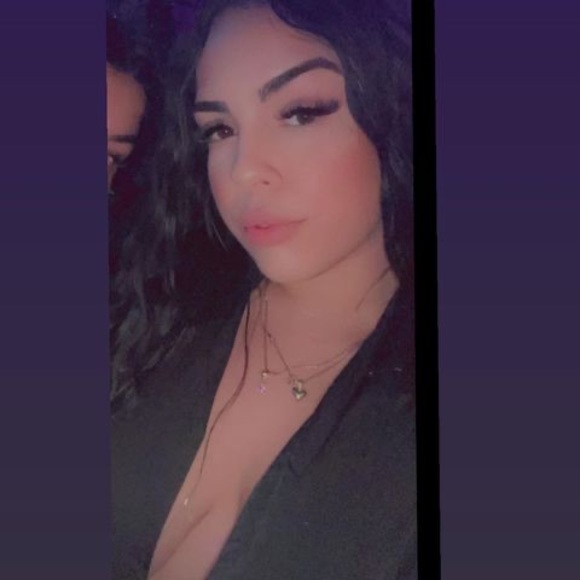 Profile Picture of Suylen Alaminos (@suylenalaminos) on Poshmark