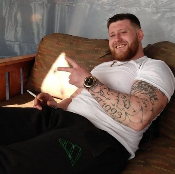 Profile Picture of Cody Ghrist (@codyghrist) on Poshmark