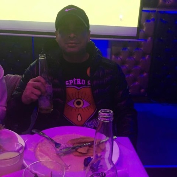 Profile Picture of Juan Carela (@juancarela) on Poshmark