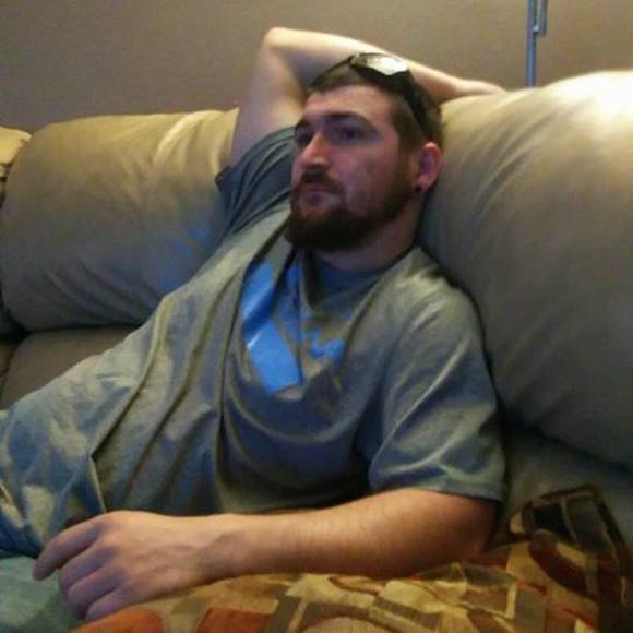 Profile Picture of Michael Benton (@benton2988) on Poshmark