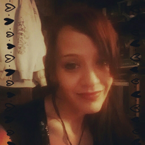 Profile Picture of Cassandra Rosa (@333kasie333) on Poshmark
