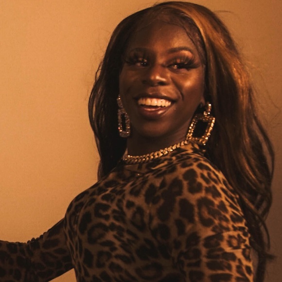 Profile Picture of Thembi Vereen (@ti_couture) on Poshmark