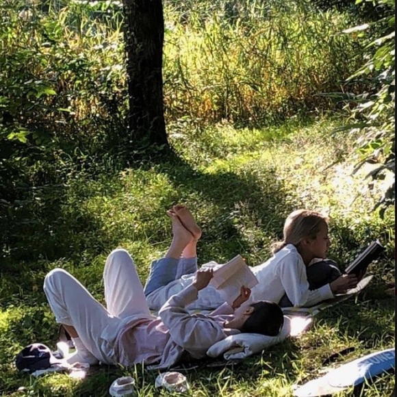 Profile Picture of Carly Hooper (@hooper2014) on Poshmark