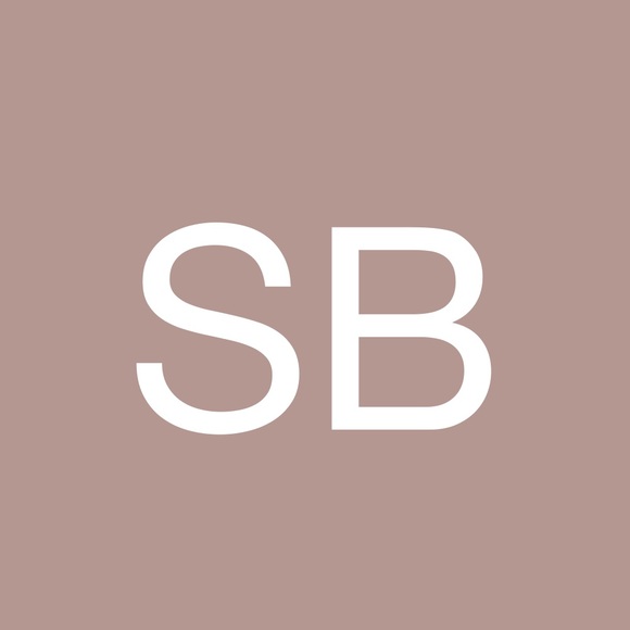 Profile Picture of Stacey Bancone (@bancuno) on Poshmark