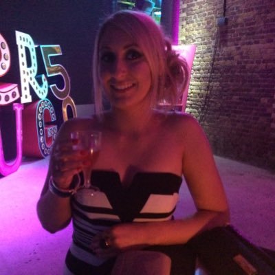 Profile Picture of Laura Holloway  🧚‍♀️ (@laurah2002) on Twitter