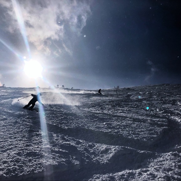 Profile Picture of Tarn Ihnken (@tarn_i) on Poshmark