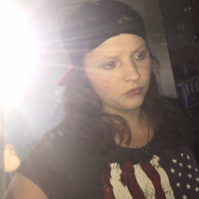 Profile Picture of Nadine Kern (@nadine_kern_2) on Twitter