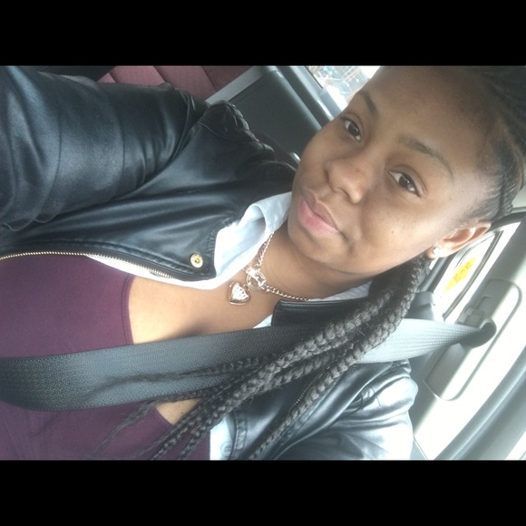 Profile Picture of Arnetta Leach (@arnetta123) on Poshmark