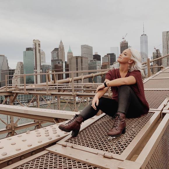 Profile Picture of Logan Mcelveen (@logan_mcelveen) on Poshmark