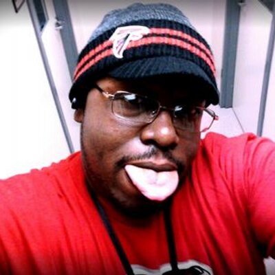 Profile Picture of Ralph Holmes (@Tonguemassa) on Twitter
