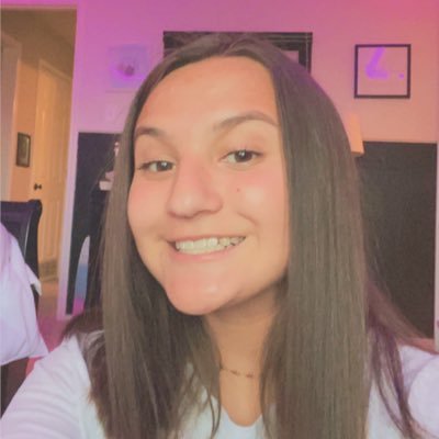 Profile Picture of Chloe ◟̽◞̽ ¹ᴰ (@FINELINESEAVEY) on Twitter