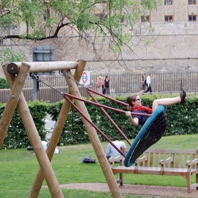 Profile Picture of Caitlin Branum Thrash (@StarlingRising) on Twitter