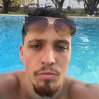 Profile Picture of Steven meek (@stevenmeek) on Instagram