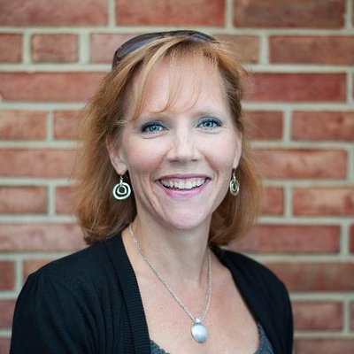 Profile Picture of Hillary Lancaster (@ilovethatdeal) on Twitter