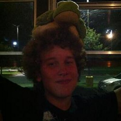 Profile Picture of Chris Casner (@JewfroCasner) on Twitter