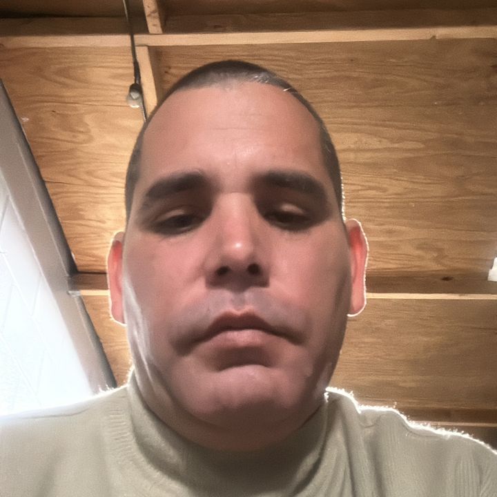 Profile Picture of Lazaro  Valladares (@lazavalla40) on Tiktok