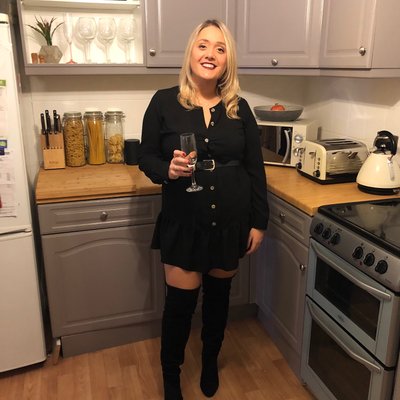 Profile Picture of Kerri Matthews (@Kezabox) on Twitter
