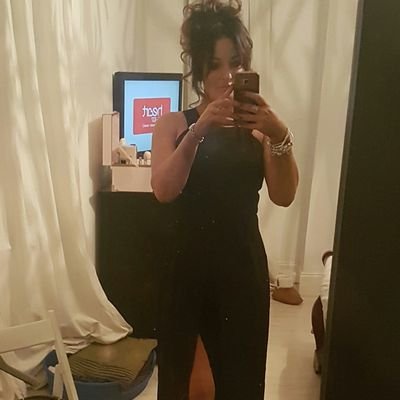 Profile Picture of Mando Lar Fitzjohn (@Hair_I_Am_Salon) on Twitter