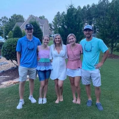 Profile Picture of Micah (@MicahSchmidt12) on Twitter