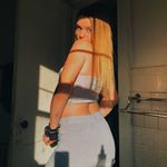 Profile Picture of Fi 🤪 (@fiona.moore) on Instagram