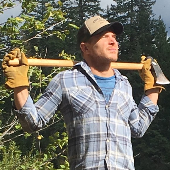 Profile Picture of Erick Barney (@erickbarney) on Poshmark