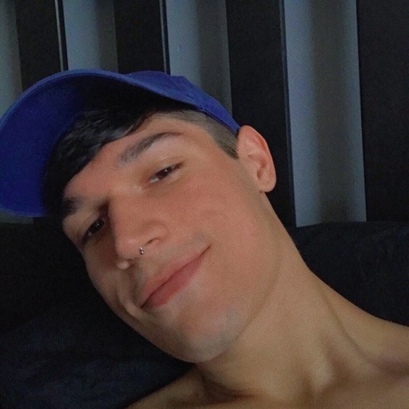 Profile Picture of Michael Federico (@mikefederico) on Poshmark