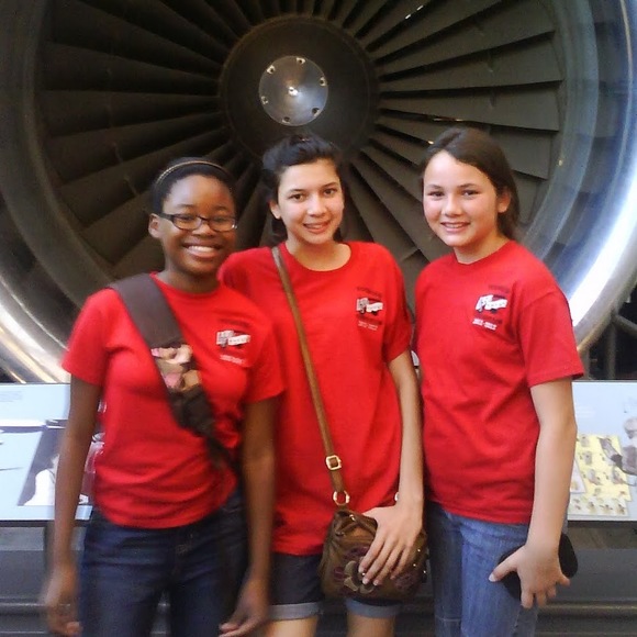 Profile Picture of Isabella James (@isabellacjames) on Poshmark