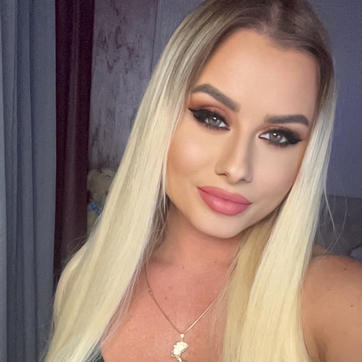Profile Picture of Julia (@julia.contsecundar) on Tiktok