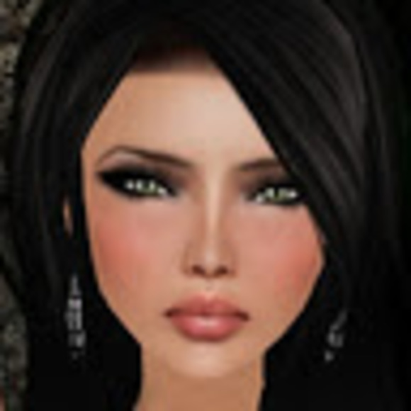 Profile Picture of Linda Yaung (@lindayaung) on Poshmark