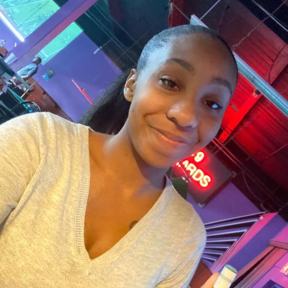 Profile Picture of Borah Borah (@borahborah42) on Poshmark