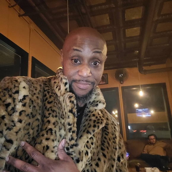 Profile Picture of Jonathan Bolton (@bolt_on1) on Poshmark