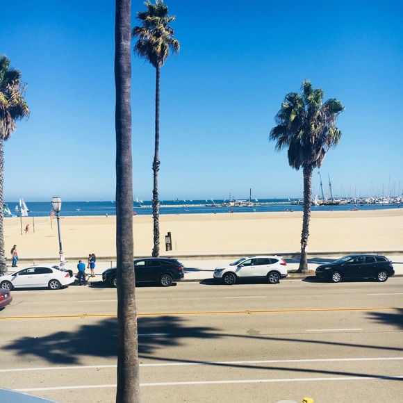 Profile Picture of Joanne Foskey (@jjfoskey) on Poshmark