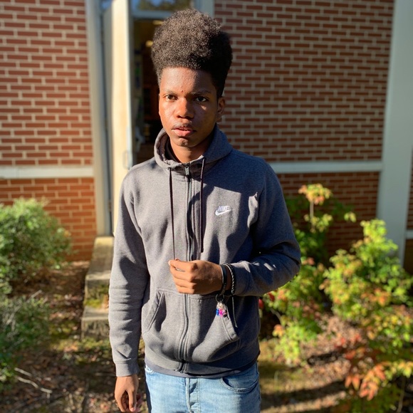 Profile Picture of Tyjon Goodlow (@tyjon_goodlow) on Poshmark