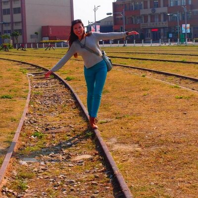 Profile Picture of Yiling (@yilingng) on Twitter