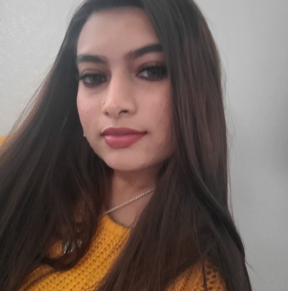 Profile Picture of Komal Prasad (@komalprasad) on Poshmark