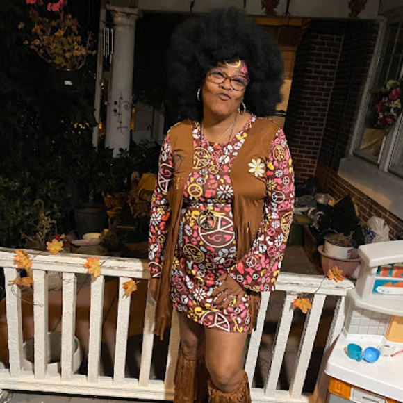 Gwendolyn Pembleton - Poshmark Profile Picture of Gwendolyn Pembleton (@gwenpembleton) on Poshmark