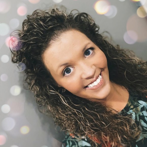 Profile Picture of Ashley Cozart-brassfield (@curlytop2004) on Poshmark