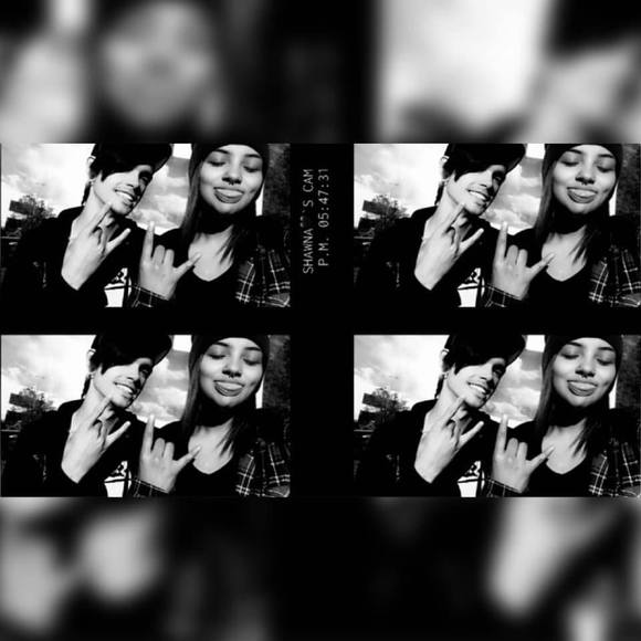 Shawna Noelle - Poshmark Profile Picture of Shawna Noelle (@shawnanoelle) on Poshmark