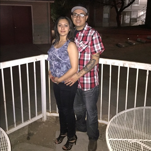 Profile Picture of Amber Andrade (@andrade20) on Poshmark